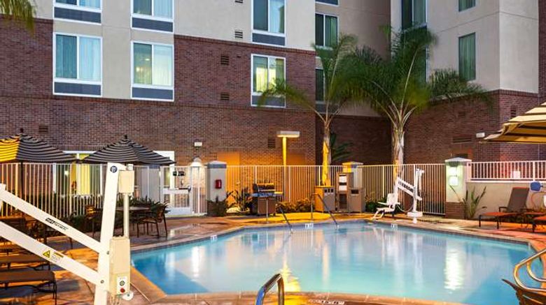 <b>Hyatt Place San Diego Carlsbad Vista Pool</b>. Images powered by <a href="https://iceportal.shijigroup.com/" title="IcePortal" target="_blank">IcePortal</a>.