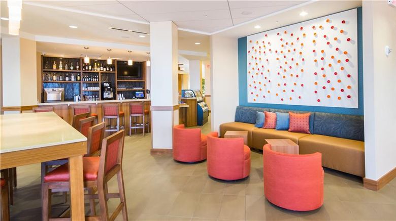 <b>Hyatt Place Daytona Beach Ocean Front Restaurant</b>. Images powered by <a href="https://iceportal.shijigroup.com/" title="IcePortal" target="_blank">IcePortal</a>.