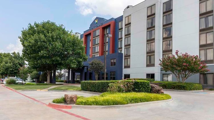 Hyatt Place Dallas Arlington Exterior