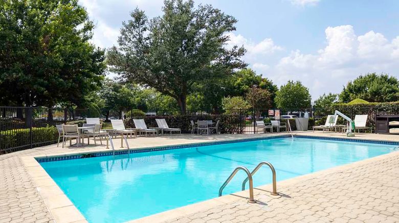 <b>Hyatt Place Dallas Arlington Pool</b>. Images powered by <a href="https://iceportal.shijigroup.com/" title="IcePortal" target="_blank">IcePortal</a>.