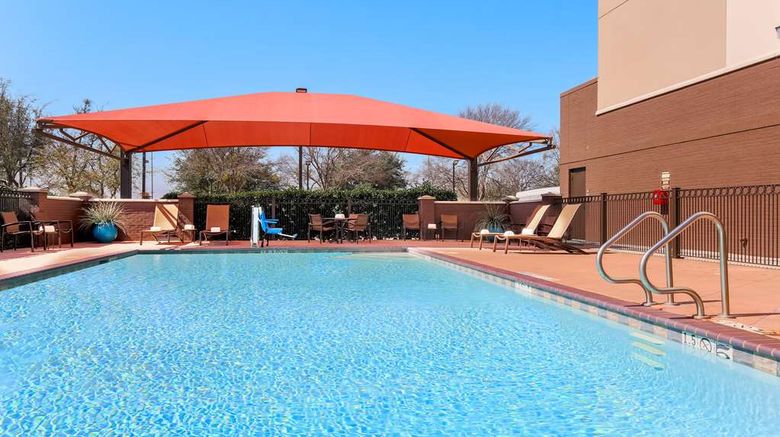 <b>Hyatt Place Dallas/Grapevine Pool</b>. Images powered by <a href="https://iceportal.shijigroup.com/" title="IcePortal" target="_blank">IcePortal</a>.