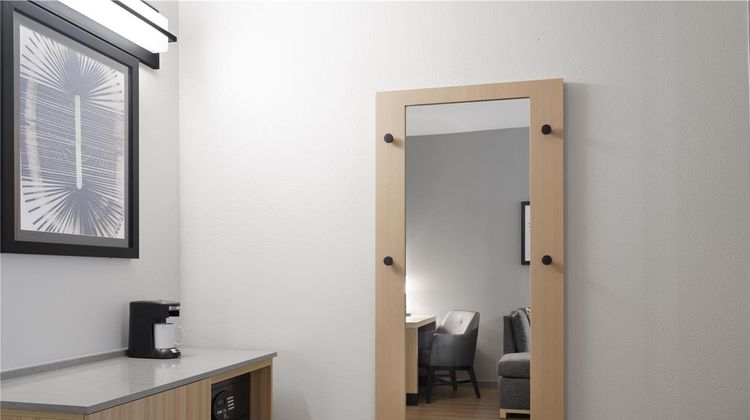 Hyatt Place Dallas/Park Central Room