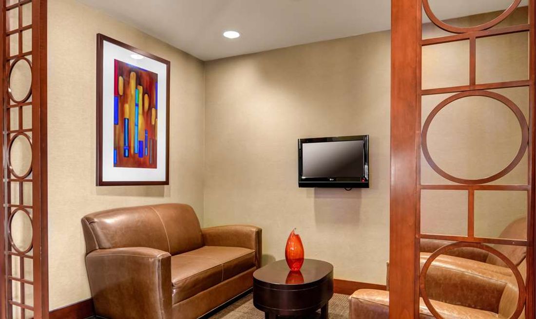 Hyatt Place Fair Lawn Paramus Lobby
