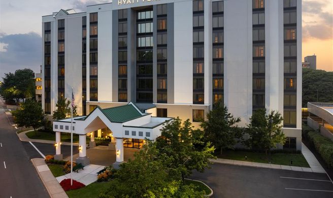 Hyatt Place Secaucus Exterior