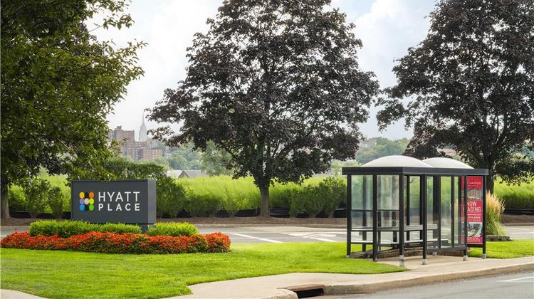 Hyatt Place Secaucus Exterior