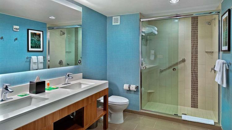 Hyatt Place Fredericksburg Suite