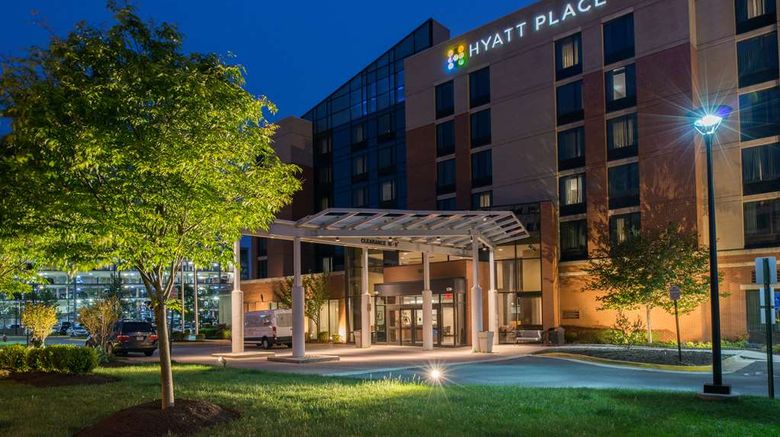 <b>Hyatt Place Herndon/Dulles Airport-East Exterior</b>. Images powered by <a href="https://iceportal.shijigroup.com/" title="IcePortal" target="_blank">IcePortal</a>.