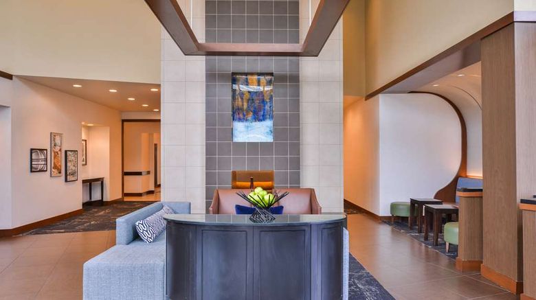 <b>Hyatt Place Herndon/Dulles Airport-East Lobby</b>. Images powered by <a href="https://iceportal.shijigroup.com/" title="IcePortal" target="_blank">IcePortal</a>.