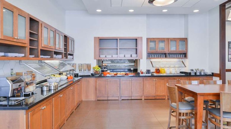 <b>Hyatt Place Herndon/Dulles Airport-East Restaurant</b>. Images powered by <a href="https://iceportal.shijigroup.com/" title="IcePortal" target="_blank">IcePortal</a>.