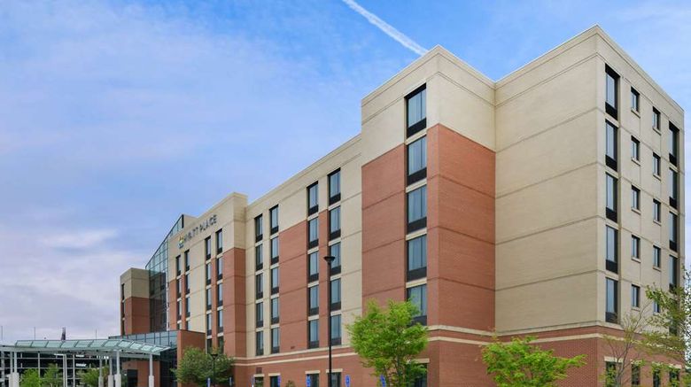 <b>Hyatt Place Herndon/Dulles Airport-East Exterior</b>. Images powered by <a href="https://iceportal.shijigroup.com/" title="IcePortal" target="_blank">IcePortal</a>.