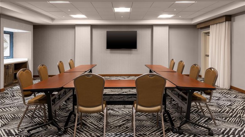 <b>Hyatt Place Dulles Airport North Meeting</b>. Images powered by <a href="https://iceportal.shijigroup.com/" title="IcePortal" target="_blank">IcePortal</a>.