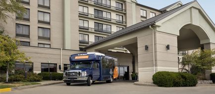 Hyatt Place Indianapolis Airport Exterior