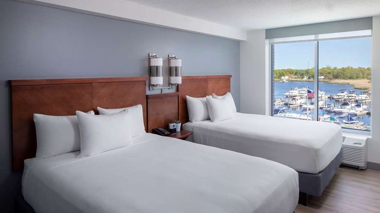 <b>Hyatt Place Long Island East End Room</b>. Images powered by <a href="https://iceportal.shijigroup.com/" title="IcePortal" target="_blank">IcePortal</a>.