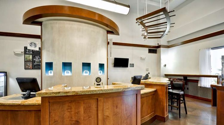 Hyatt Place Las Vegas Lobby
