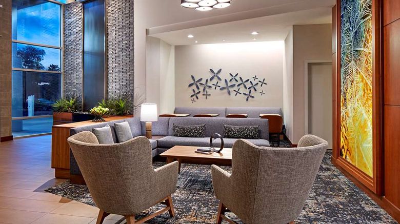<b>Hyatt Place El Segundo Lobby</b>. Images powered by <a href="https://iceportal.shijigroup.com/" title="IcePortal" target="_blank">IcePortal</a>.