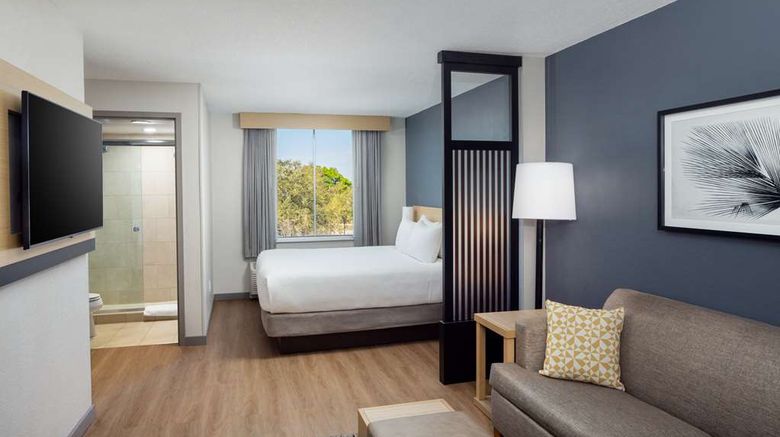 <b>Hyatt Place Lake Mary/Orlando North Room</b>. Images powered by <a href="https://iceportal.shijigroup.com/" title="IcePortal" target="_blank">IcePortal</a>.