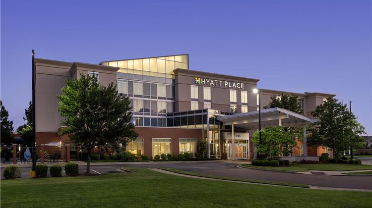 Hyatt Place Germantown Exterior