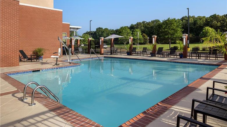 <b>Hyatt Place Germantown Pool</b>. Images powered by <a href="https://iceportal.shijigroup.com/" title="IcePortal" target="_blank">IcePortal</a>.