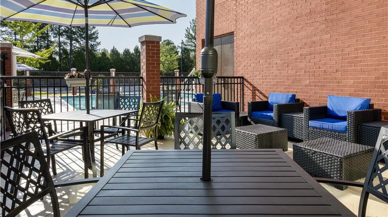 <b>Hyatt Place Germantown Pool</b>. Images powered by <a href="https://iceportal.shijigroup.com/" title="IcePortal" target="_blank">IcePortal</a>.