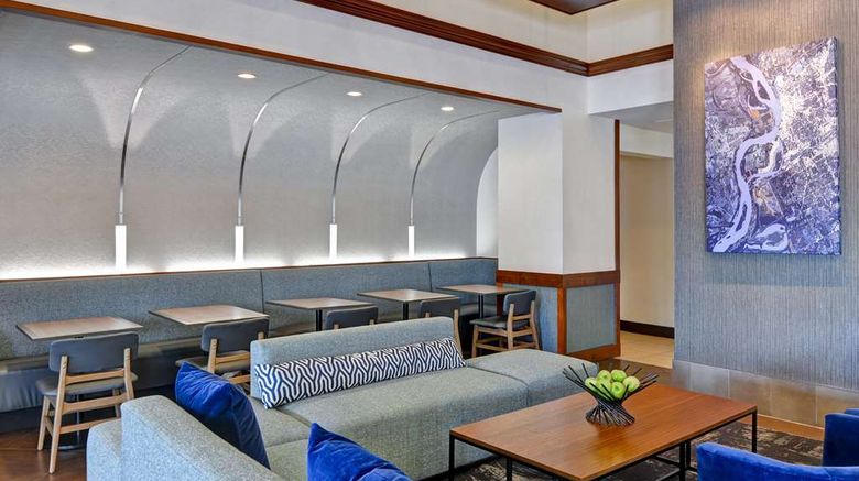 <b>Hyatt Place Memphis/Wolfchase Galleria Lobby</b>. Images powered by <a href="https://iceportal.shijigroup.com/" title="IcePortal" target="_blank">IcePortal</a>.