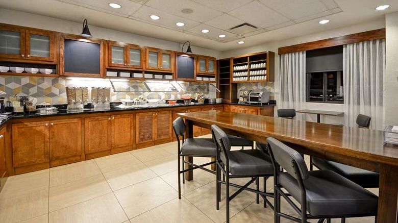 <b>Hyatt Place Miami Airport-West/Doral Restaurant</b>. Images powered by <a href="https://iceportal.shijigroup.com/" title="IcePortal" target="_blank">IcePortal</a>.