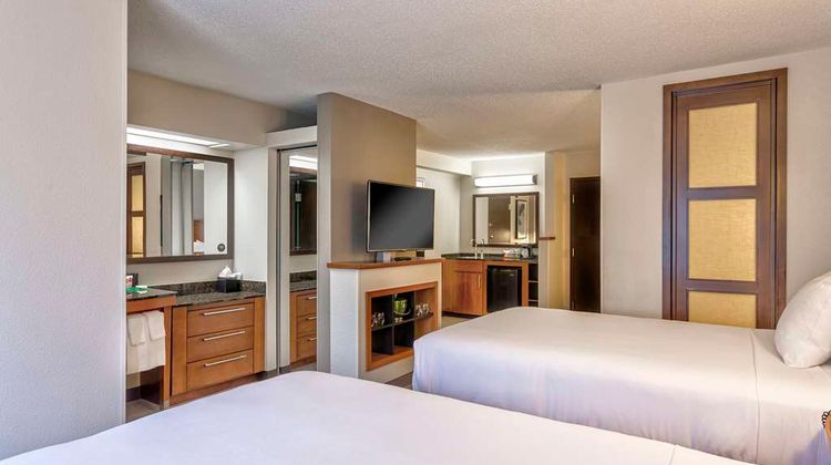 Hyatt Place Overland Prk Convention Cntr Room
