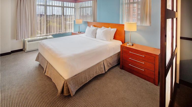 <b>Hyatt Place Madison/Downtown Room</b>. Images powered by <a href="https://iceportal.shijigroup.com/" title="IcePortal" target="_blank">IcePortal</a>.