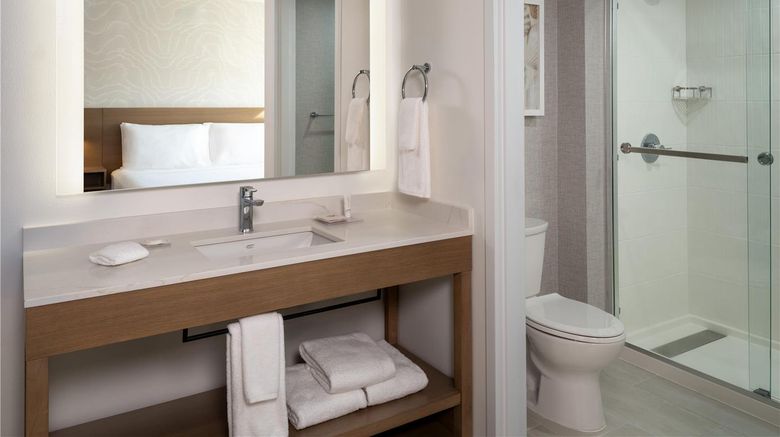 <b>Hyatt Place Fort Myers Estero Room</b>. Images powered by <a href="https://iceportal.shijigroup.com/" title="IcePortal" target="_blank">IcePortal</a>.