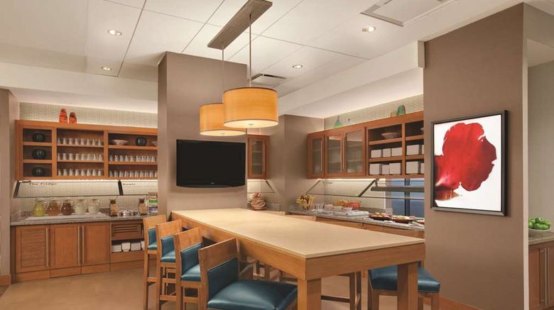 <b>Hyatt Place New York/Midtown-South Restaurant</b>. Images powered by <a href="https://iceportal.shijigroup.com/" title="IcePortal" target="_blank">IcePortal</a>.