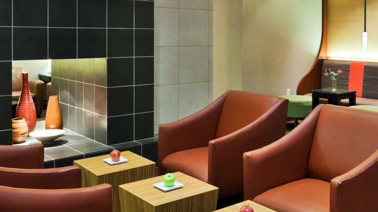 Hyatt Place Chesapeake/Greenbrier Restaurant