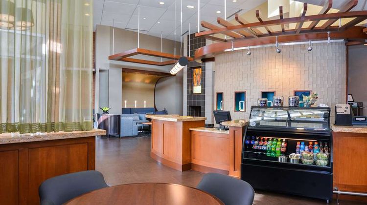 Hyatt Place Chesapeake/Greenbrier Lobby