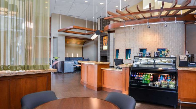 <b>Hyatt Place Chesapeake/Greenbrier Lobby</b>. Images powered by <a href="https://iceportal.shijigroup.com/" title="IcePortal" target="_blank">IcePortal</a>.