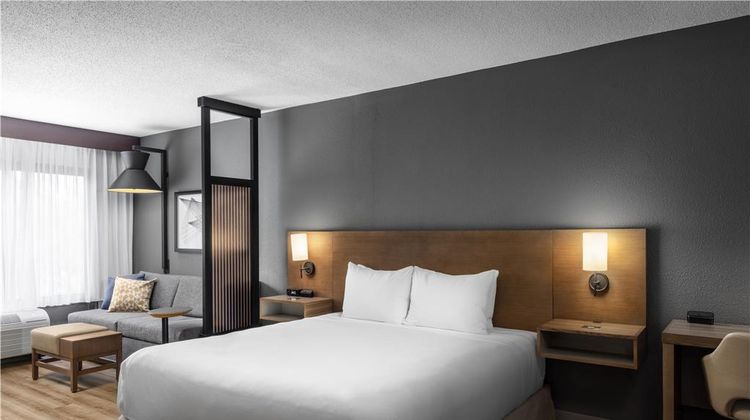 Hyatt Place Orlando Airport Room