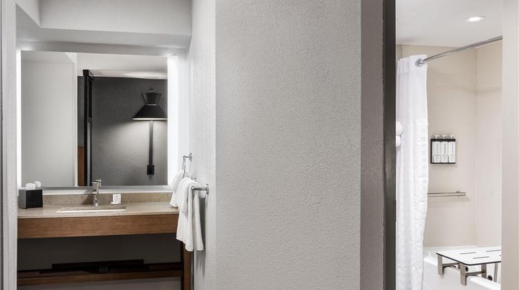 Hyatt Place Orlando Airport Room