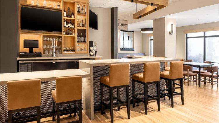 Hyatt Place Orlando Airport Restaurant