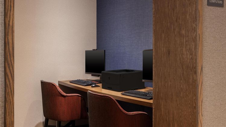 Hyatt Place Orlando Airport Lobby