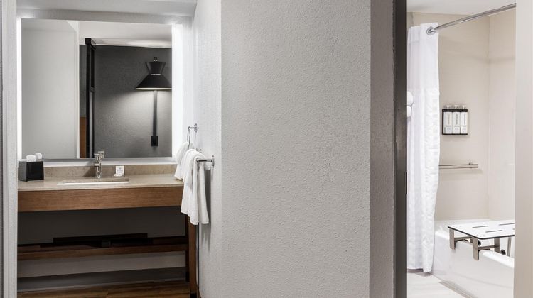 Hyatt Place Orlando Airport Room