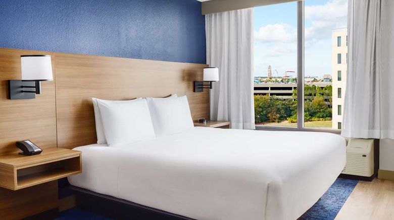 <b>Hyatt Place Orlando/Universal Room</b>. Images powered by <a href="https://iceportal.shijigroup.com/" title="IcePortal" target="_blank">IcePortal</a>.