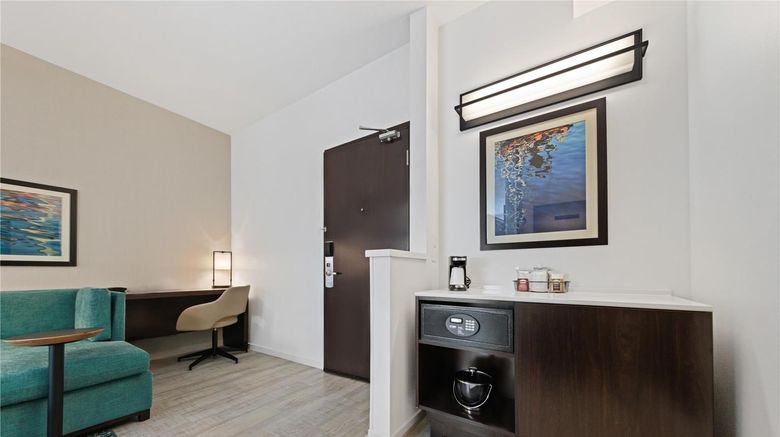 <b>Hyatt Place West Palm Beach Room</b>. Images powered by <a href="https://iceportal.shijigroup.com/" title="IcePortal" target="_blank">IcePortal</a>.