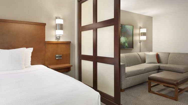 Hyatt Place Portland Airport Room