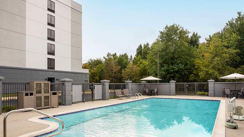 <b>Hyatt Place Mt Laurel Pool</b>. Images powered by <a href="https://iceportal.shijigroup.com/" title="IcePortal" target="_blank">IcePortal</a>.