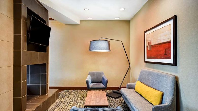 <b>Hyatt Place Phoenix/Gilbert Lobby</b>. Images powered by <a href="https://iceportal.shijigroup.com/" title="IcePortal" target="_blank">IcePortal</a>.