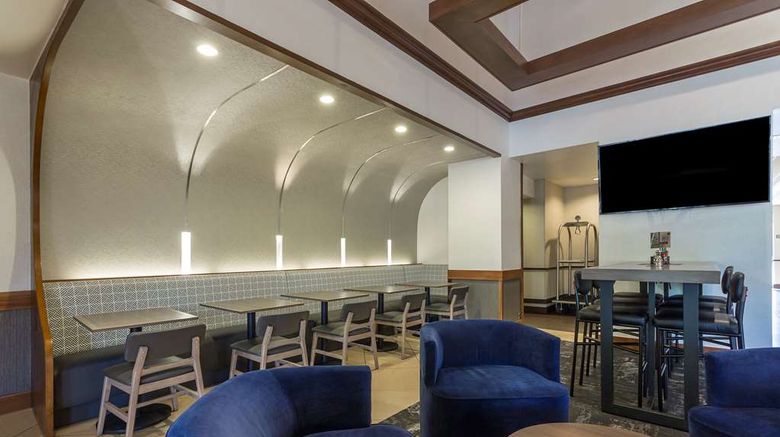<b>Hyatt Place Phoenix - North Lobby</b>. Images powered by <a href="https://iceportal.shijigroup.com/" title="IcePortal" target="_blank">IcePortal</a>.