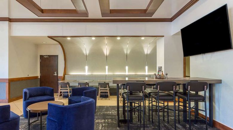 <b>Hyatt Place Phoenix - North Lobby</b>. Images powered by <a href="https://iceportal.shijigroup.com/" title="IcePortal" target="_blank">IcePortal</a>.