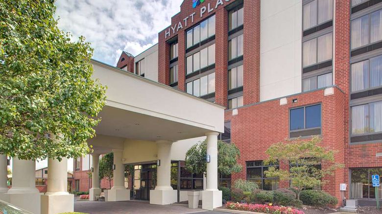 Hyatt Place Pittsburgh Airport Exterior. Images powered by <a href="https://iceportal.shijigroup.com" target="_blank" rel="noopener">Ice Portal</a>.