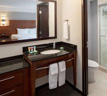 Hyatt Place Pittsburgh North Shore Room