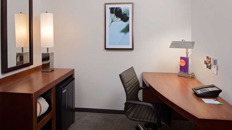 Hyatt Place Pittsburgh North Shore Room