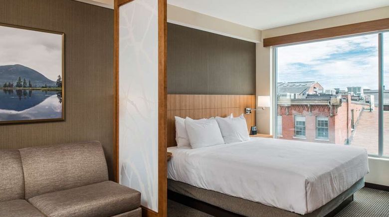 <b>Hyatt Place Portland-Old Port Room</b>. Images powered by <a href="https://iceportal.shijigroup.com/" title="IcePortal" target="_blank">IcePortal</a>.