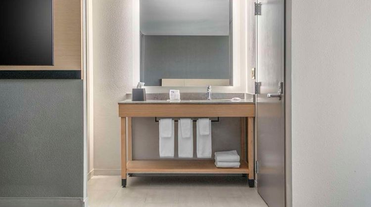 Hyatt Place Riverside Downtown Room