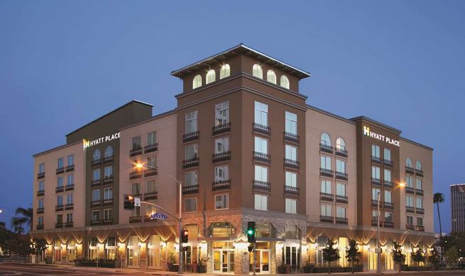 Hyatt Place Riverside Downtown Exterior